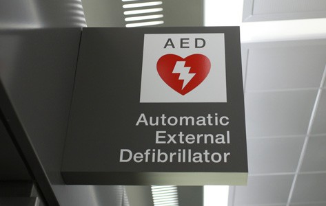 Automatic external defibrillator (AED) sign