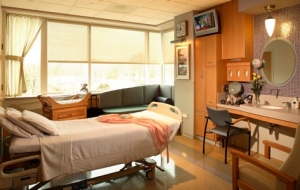 Una habitación de maternidad en el Morristown Medical Center.